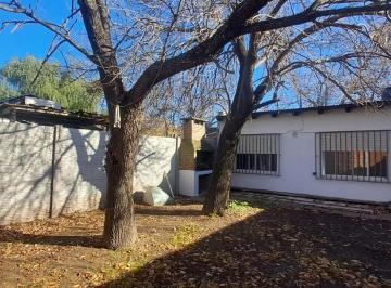 Casa · 1m² · 3 Ambientes · 1 Cochera · Hermosa Casa en Granadero Baigorria!