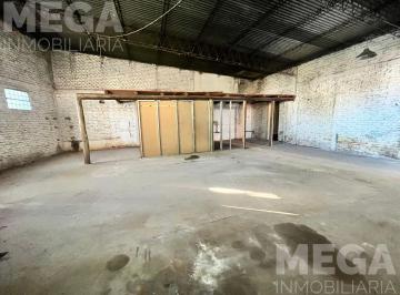 Bodega-Galpón · 110m² · 1 Ambiente · 3 Cocheras · Galpón - Parana
