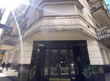 Departamento · 76m² · 4 Ambientes · Departamento Apto Profesional en Recoleta