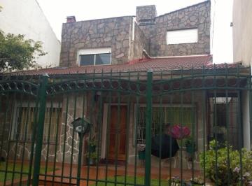 PH de 3 ambientes, Avellaneda · Departamento 3 Ambientes Tipo Casa PH en Planta Alta Sin Expensas