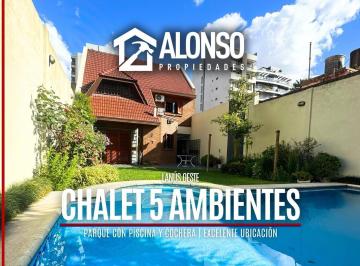 Casa · 170m² · 4 Ambientes · 1 Cochera · Chalet 5 Ambientes con Piscina en Alquiler en Lanús