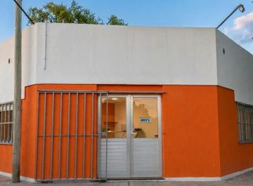 Casa de 5 ambientes, Pedro Luro · Casa + Local + Depto + Depósito | Oportunidad. Ideal Para Emprendimiento.