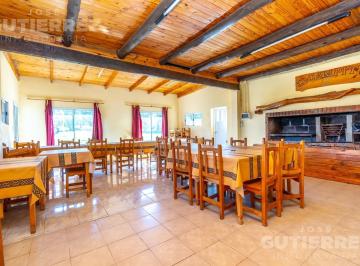 Casa · 152m² · 5 Ambientes · 1 Cochera · Casa Quinta Ideal Eventos - Bahia Blanca