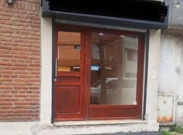 Local comercial · 16m² · Alquiler Local - Cerca Parque Castelli