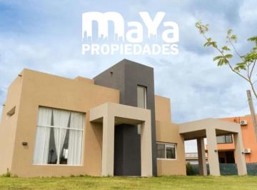 Casa · 180m² · 3 Ambientes · 2 Cocheras · Casa Premium en San Sebastián Área 5 | Apta Credito