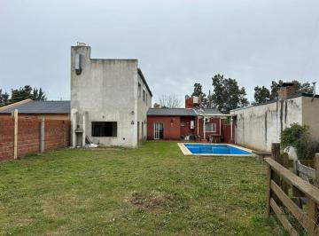 Casa · 255m² · 7 Ambientes · 3 Cocheras · Venta | Casa Quinta C/pileta + Local Eventos o Taller | Luján Centro | Sale a 2 Calles | Gran Lote B