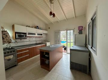 Casa · 255m² · 7 Ambientes · 3 Cocheras · Venta | Casa C/pileta + Edif. P/ Taller | Luján Centro | Sale a 2 Calles | Gran Lote B° Semi Cerrado