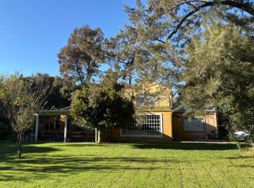 Casa · 199m² · 8 Ambientes · 3 Cocheras · Venta | Casa Quinta en Escobar | 6 Dorm. | Doble Lote con Pileta y Quincho