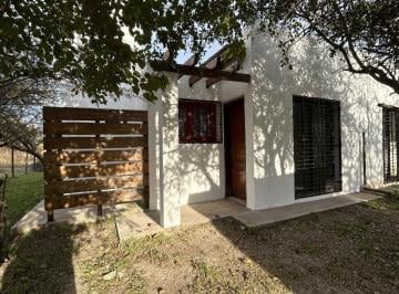Casa · 63m² · 4 Ambientes · Casa en Venta de 2 Dorm. en Lomas del Chañar, Río Ceballos