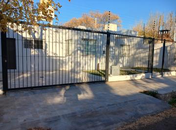 Casa de 5 ambientes, Carrodilla · Casa Barrio Loyola a Estrenar