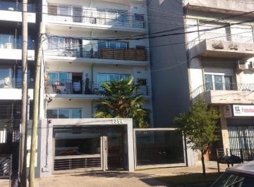 Departamento de 1 ambiente, Morón · Dpto 2 Amb en Alquiler C/ Cochera y Balcon