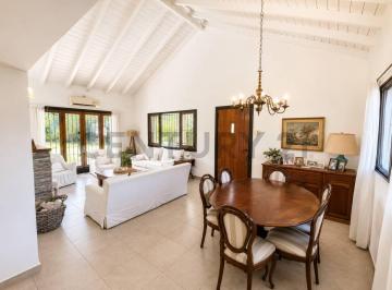 Casa · 178m² · 5 Ambientes · 3 Cocheras · Venta de Casa 5 Ambientes en Bella Vista