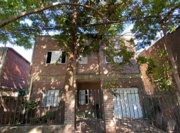 Casa · 137m² · 4 Ambientes · 2 Cocheras · Se Vende Casa en Cercania Al Hospital de Niños
