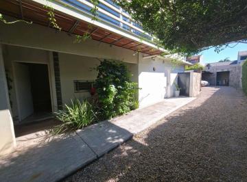 PH · 65m² · 3 Ambientes · 1 Cochera · Venta Triplex. Quincho y Cochera. Olivos