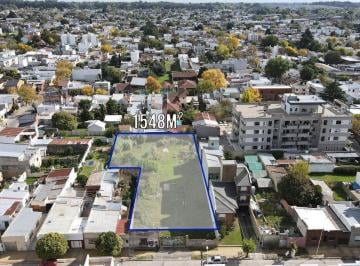 Terreno · 1548m² · Excelente Lote Semicentrico de 1546 Mtros2