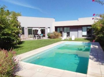 Casa · 230m² · 6 Ambientes · 2 Cocheras · Venta - Casa - Rincon de Drumond - Lujan - Mendoza