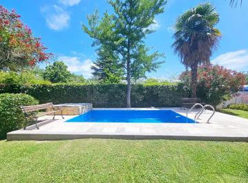 Casa · 180m² · 8 Ambientes · 3 Cocheras · Venta Casa La Puntilla, Luján de Cuyo, Mendoza