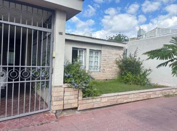 Casa · 133m² · 4 Ambientes · 1 Cochera · Casa en Venta, 3 Dorm., Lujan de Cuyo