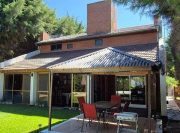 Casa · 354m² · 4 Ambientes · 1 Cochera · Venta Casa en Venado II