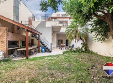 Casa · 250m² · 5 Ambientes · 2 Cocheras · Venta Casa de 5 Amb 2 Cocheras Jardin Mataderos