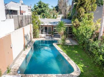 Casa · 304m² · 4 Ambientes · 1 Cochera · Venta Casa 4 Amb Parque Quincho Pileta Ramos Mejia