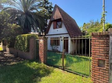 Casa · 45m² · 3 Ambientes · 1 Cochera · Venta Casa 3 Ambientes Alpina con Parque