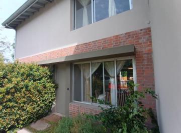 Casa · 62m² · 3 Ambientes · 1 Cochera · Venta Duplex 2 Dorm Parrilla Jardin Dos Cedros