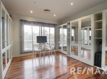 Casa · 233m² · 4 Ambientes · 2 Cocheras · Venta Casa, Pilar Golf Pilar, 3 Dorm, Escr, Dep
