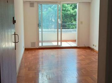 Departamento · 57m² · 3 Ambientes · Venta - Dto. 3 Amb. con Balcón en Flores
