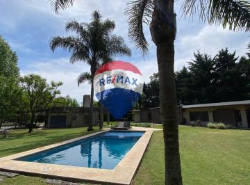 Casa · 450m² · 6 Ambientes · 3 Cocheras · Casa en Venta La Plata