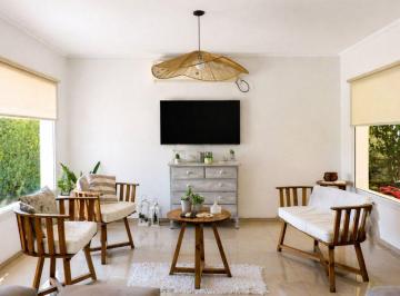 Casa · 262m² · 5 Ambientes · 2 Cocheras · Casa en Venta en Barracas de Iraola