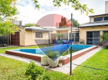 Casa · 125m² · 4 Ambientes · 2 Cocheras · Casa en Venta en Villa del Plata