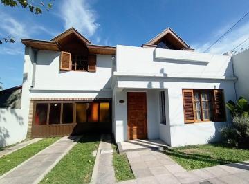Casa · 154m² · 4 Ambientes · 2 Cocheras · Venta Casa 4 Amb con Parque Ezpeleta, Quilmes