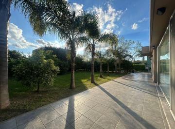 Casa · 160m² · 4 Ambientes · 1 Cochera · Venta Casa 4 Amb Barrio Cerrado Pilar Aptocredito