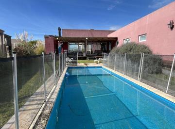 Casa · 140m² · 5 Ambientes · Casa Venta Costa Esmeralda