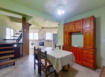 PH · 87m² · 4 Ambientes · 1 Cochera · Venta PH 4 Amb Al Frente - Cochera - Crucecita