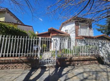 Casa · 199m² · 4 Ambientes · 1 Cochera · Venta Casa 4 Amb - Ituzaingo Norte