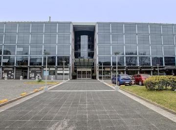 Oficina comercial · 322m² · Muy Buena Oficina Planta Libre con Vista Al Dique. Amplio Área de Trabajo. Seguridad 24/7. Cocheras