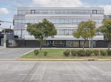 Oficina comercial · 70m² · 3 Cocheras · 70 m² de Oficinas. Alquiler en Av Fondo de La Legua, S. Isidro. Tres (3) Cocheras. Seguridad 24hs