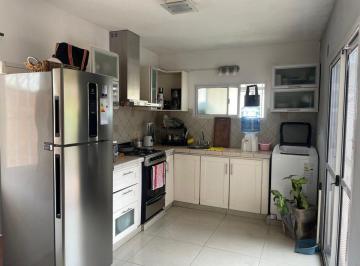 PH · 90m² · 3 Ambientes · Casa en Venta Los Hornos en PH