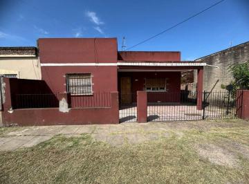Casa · 96m² · 4 Ambientes · 1 Cochera · Venta Casa 4 Amb Los Polvorines Parque Refaccionar