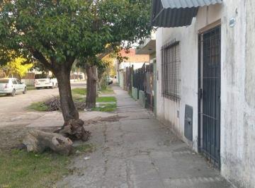 Casa · 250m² · 3 Ambientes · Venta Casa 3 Amb Moreno