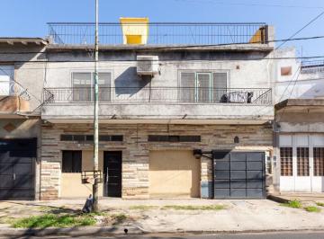 Casa · 210m² · 4 Ambientes · 1 Cochera · Venta Casa 4 Amb Dto 2 Amb El Palomar