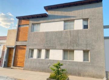 PH · 140m² · 5 Ambientes · Venta PH 5 Ambientes Moderno en Saenz Peña