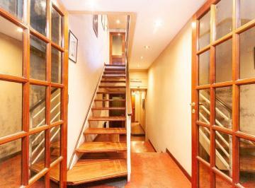 Casa · 330m² · 8 Ambientes · 3 Cocheras · Imponente Casa 3 Plantas C/ Ascensor y Dpto Indep