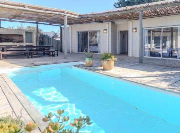 Casa · 160m² · 5 Ambientes · 2 Cocheras · Alquiler José Ignacio 4 Dormis y Piscina