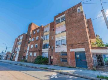 Departamento · 62m² · 4 Ambientes · Venta Apartamento Tres Dorm. Centro de Pando