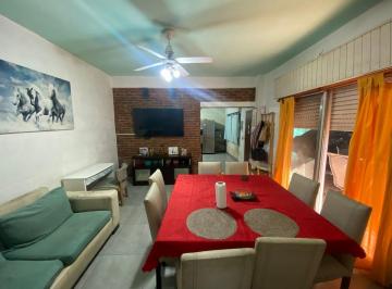 PH · 58m² · 3 Ambientes · 2 Cocheras · PH en Venta 3 Amb C/ Patio y Garage Acepta Permuta