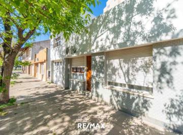 Casa · 111m² · 4 Ambientes · 1 Cochera · Venta Casa en PH de 3 Dorm. Universitario