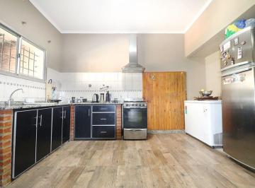 PH · 130m² · 4 Ambientes · 1 Cochera · Venta PH Tipo Casa 4amb Merlo Quincho/cochera